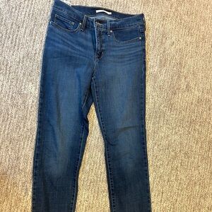 Levi’s 314 straight leg jeans in medium wash
